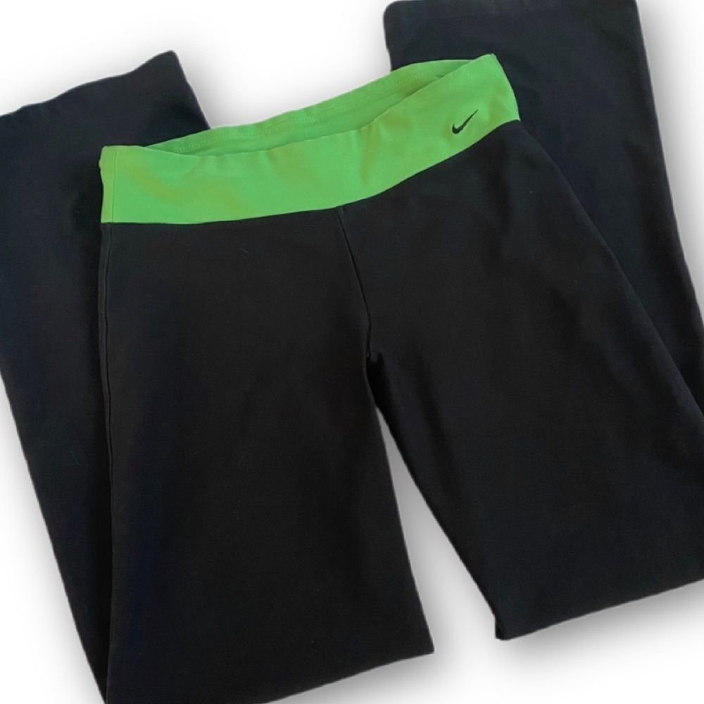 Nike Black/Green Wide Waistband Boot Cut Yoga Pants EUC Small - Picture 3 of 11